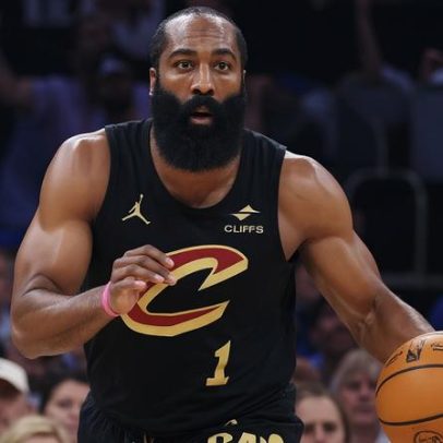 Ex-MVP da NBA James Harden é detido por porte de arma em Houston