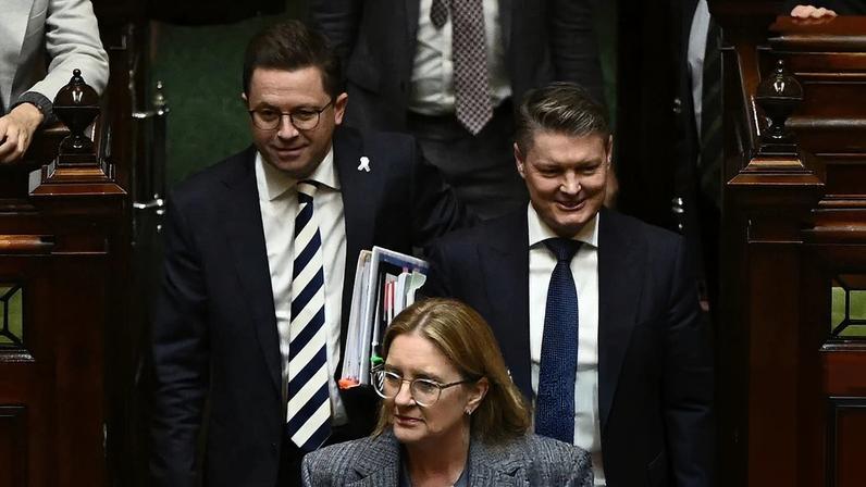 Aumento de pressão sobre Jacinta Allan; mulheres atingidas por cortes do NDIS