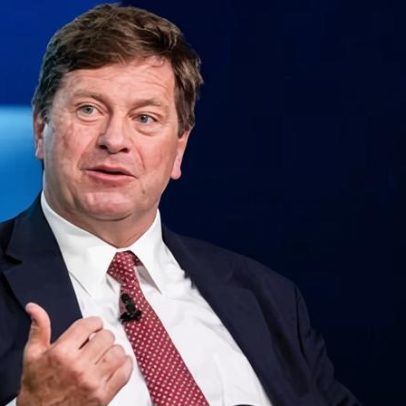 Trump indica Clayton para chefe da inteligência dos EUA após atrito com Pulte