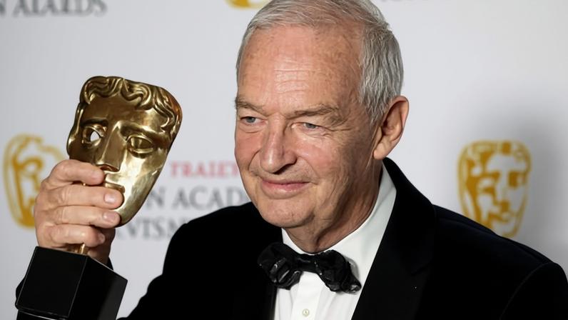 Ex-apresentador da Channel 4 News, Jon Snow, diagnosticado com Alzheimer