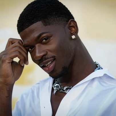 Lil Nas X atualiza sobre cuidado de saúde mental, menos medo no coração
