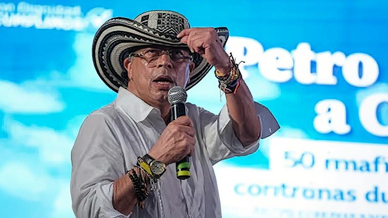Petro Concentra os Holofotes da Campanha Presidencial