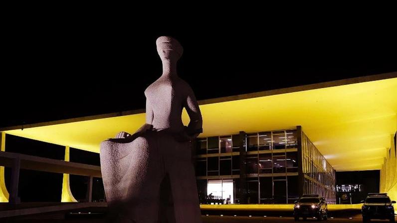 Moraes autoriza PM absolvido no 8/1 a devolver arma após PF negar