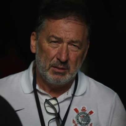 Defesa de Augusto Melo contesta irregularidades após expulsão do Corinthians