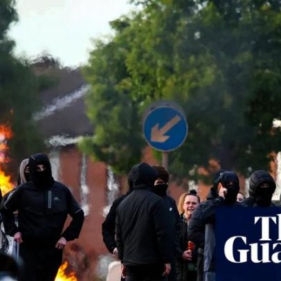 Esfaqueamento em Belfast acende tensões alimentadas por ressentimentos