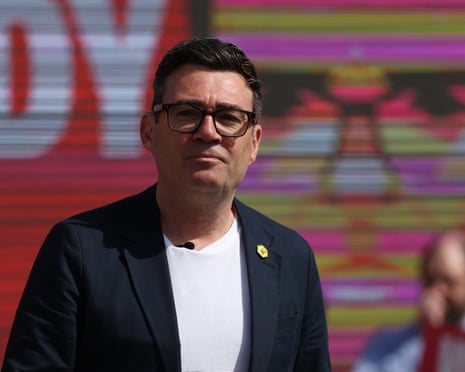Andy Burnham defende a nacionalização da Thames Water