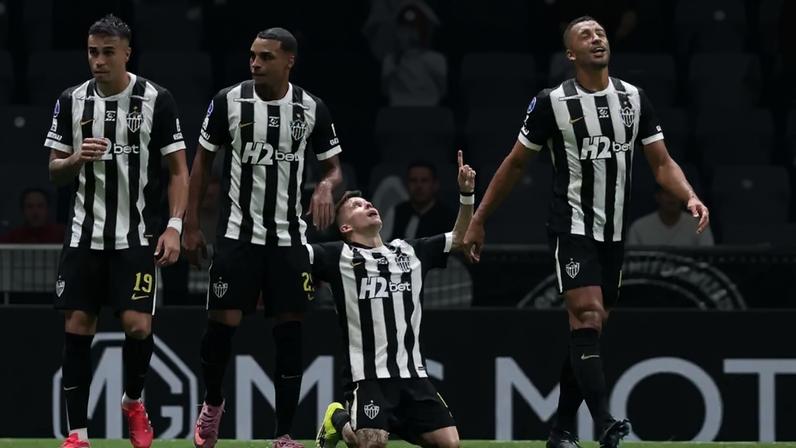 Atacante do Atlético-MG confirma proposta do Corinthians