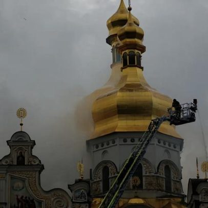 Ataque de drone russo na Ucrânia danifica vários sítios culturais