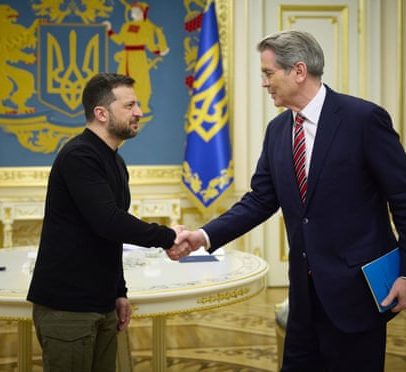 Chefe do Tesouro dos EUA pediu a Trump que não recebesse Zelensky, diz livro