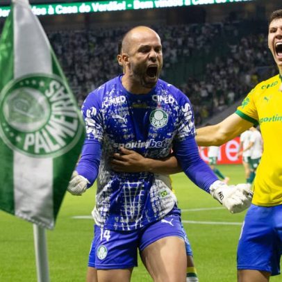 Lomba celebra titularidade e revela ser torcedor do Palmeiras
