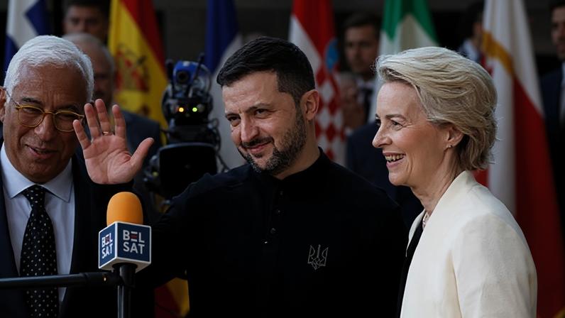 EU leaders António Costa (left) and Ursula von der Leyen (right) praised ‘the determination, courage and hard work shown by both countries’. Photograph: Omar Havana/AP