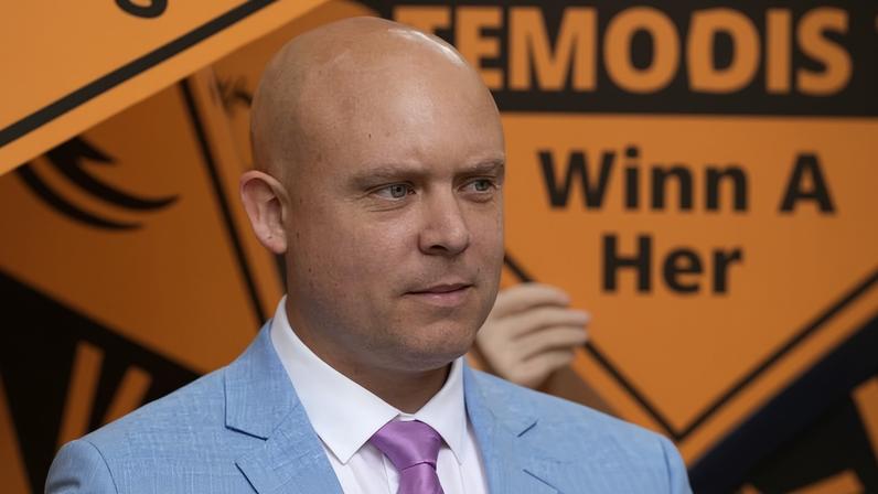 Deputado do Lib Dem Cameron Thomas é detido por suspeita de agressão