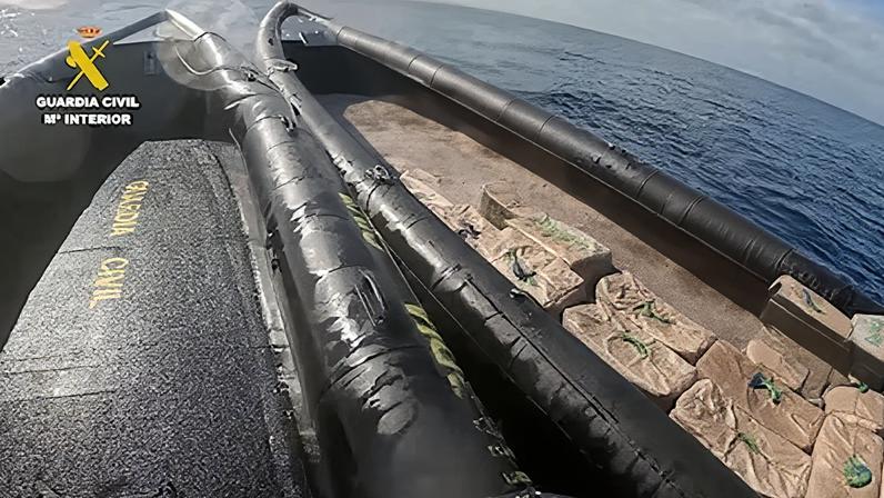 Narcotraficantes disparam contra guardas civis em Huelva durante entrega de haxixe