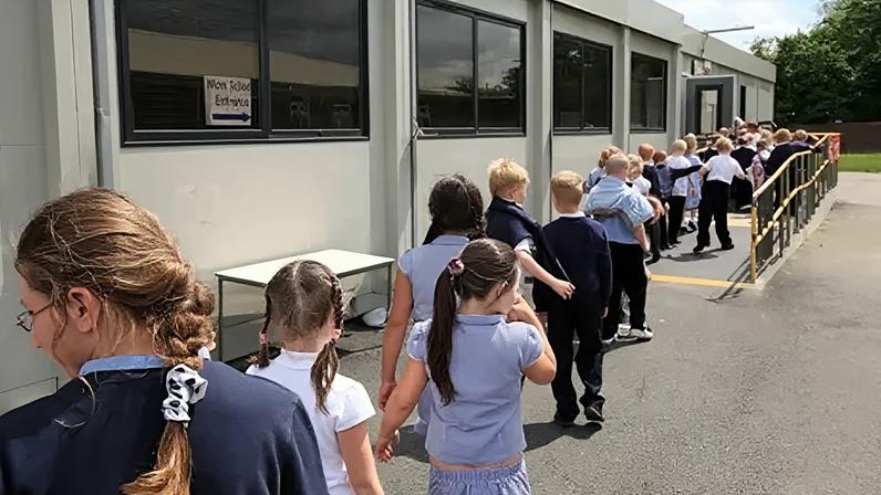 Verifique se a escola do seu filho fechará nesta semana