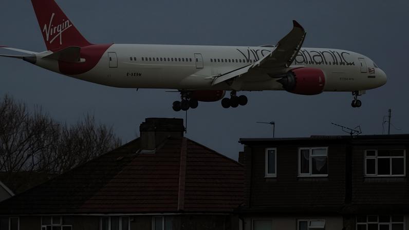 Nova pista de Heathrow pode afetar saúde de milhões, aponta relatório oficial