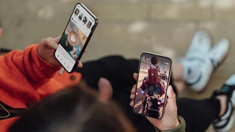 Should Parents Show Their Kids' Faces on Social Media?