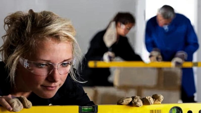 City & Guilds enfrenta processo e greve por cortes de centenas de empregos