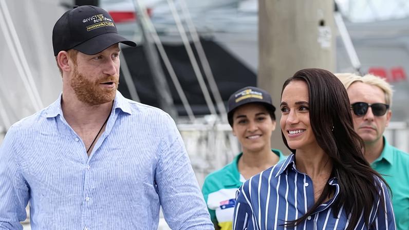 Harry e Meghan voltam ao Reino Unido com os filhos pela primeira vez em quatro anos