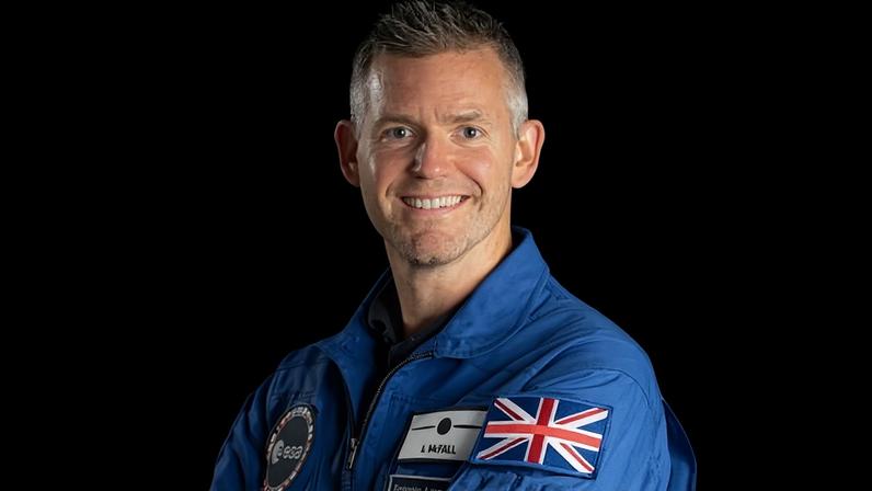 John McFall won a bronze medal at the 2008 Beijing Paralympics and is now an orthopaedic surgeon. His research in orbit will focus on how the space environment affects his body, and prosthetic limbs.