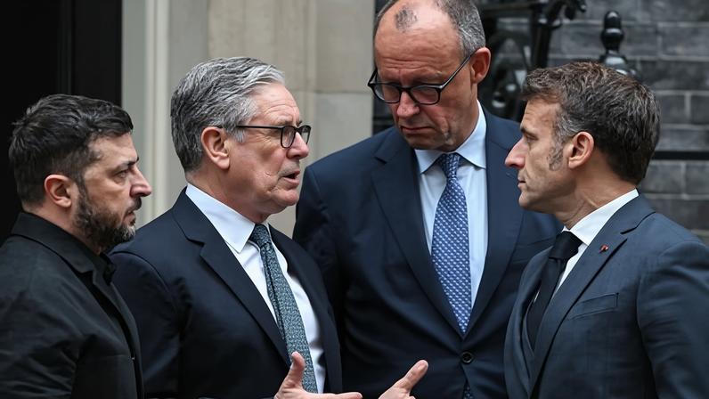 Starmer recebe Zelenski e líderes da UE para diálogos sobre a Ucrânia