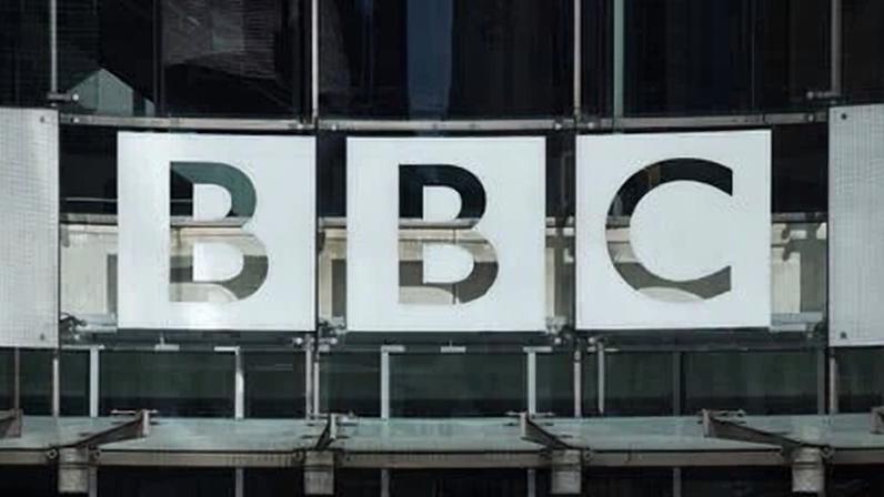 Chefe da BBC alerta sobre demissões obrigatórias na primeira fase de cortes
