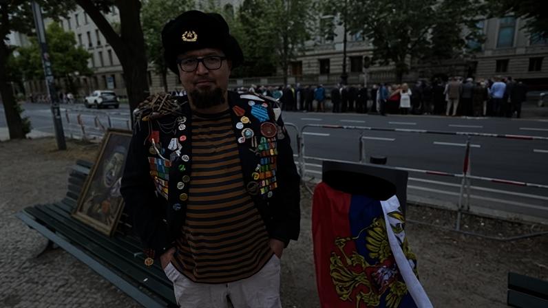 Suspeito preso no assassinato de crítico de Putin pode ter ligações com a inteligência russa