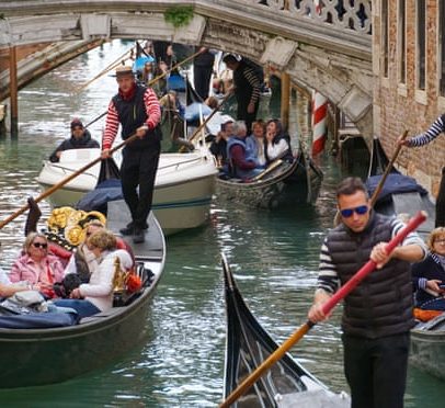 Novo prefeito de Veneza propõe elevar taxa de visitantes diários a até €50