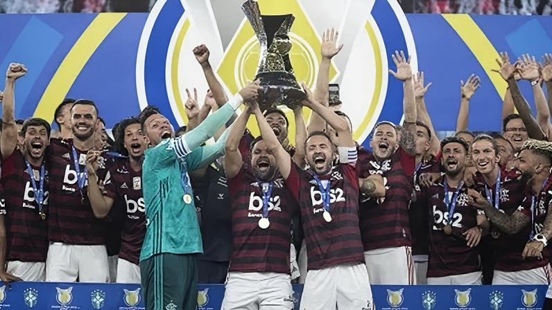 Everton Ribeiro, Arrascaeta e Filipe Luís já disputaram Copas do Mundo