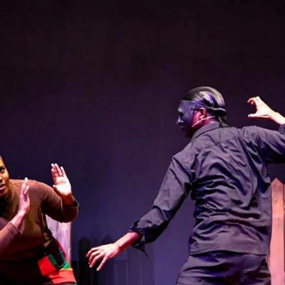 Play coloca foco na crise de violência de gênero no Quênia
