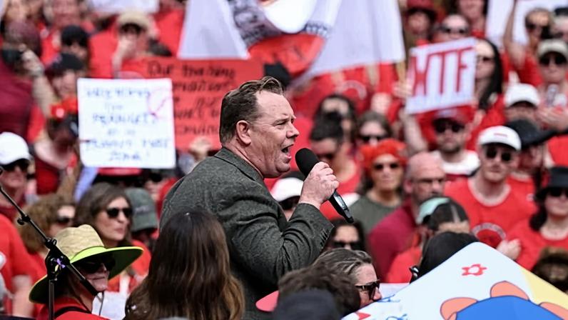 Líder sindical enfurecido defende expor deputados trabalhistas por zero diálogos