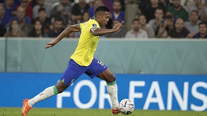Jogador convocado por Ancelotti esteve no último Brasil x Egito há 15 anos