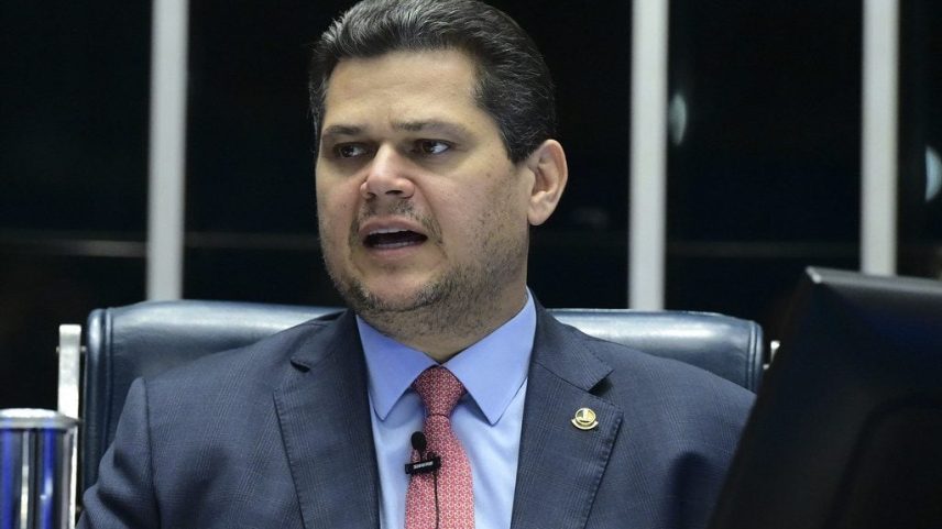 Alcolumbre nega ter recebido US$ 30 milhões de Vorcaro