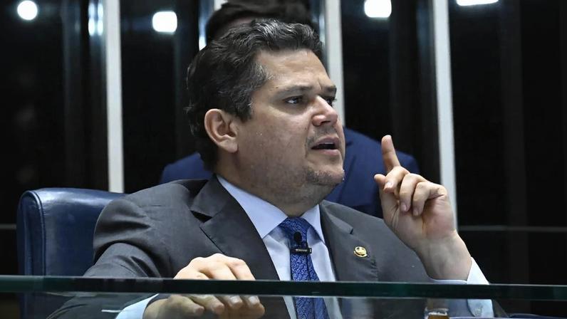 Alcolumbre anuncia votação de nova pauta no Senado na próxima semana
