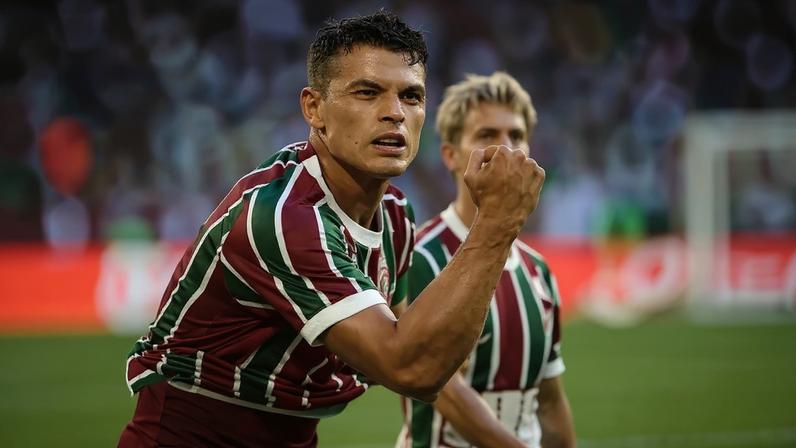 Thiago Silva comemora gol pelo Fluminense (Foto: Lucas Merçon/ Fluminense FC)