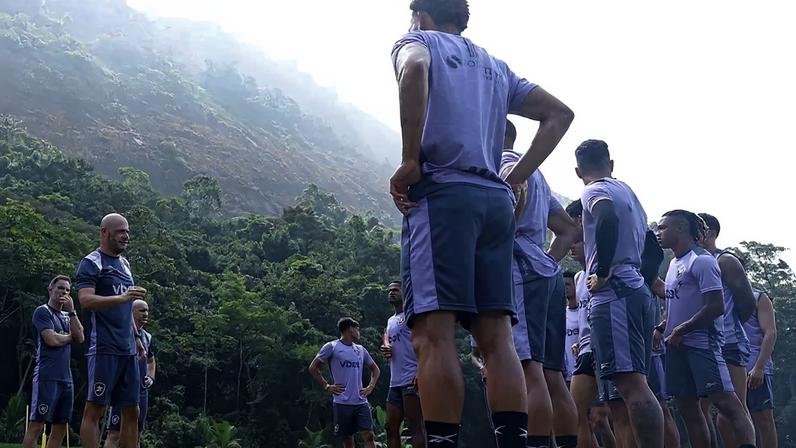 Botafogo aguarda desfechos nos bastidores para movimentação na janela