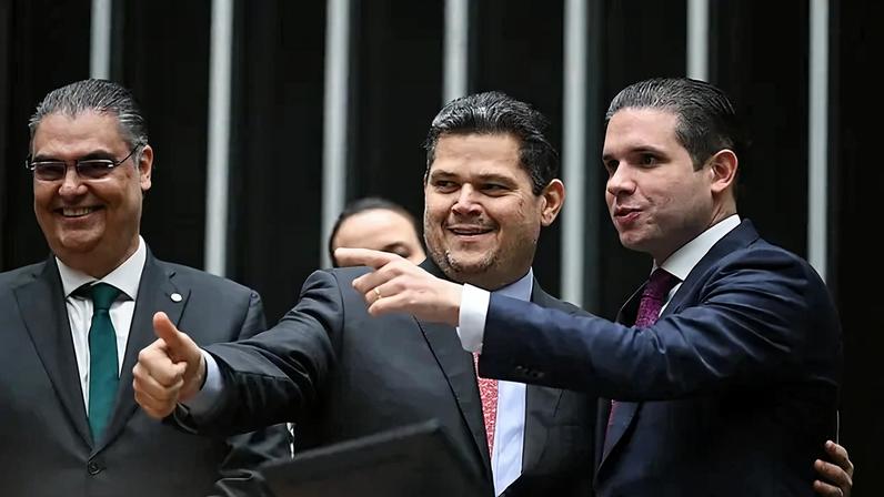 Presidentes do Senado e da Câmara, Davi Alcolumbre e Hugo Motta, aceleram pauta popular. (Foto: Saulo Cruz/Agência Senado)