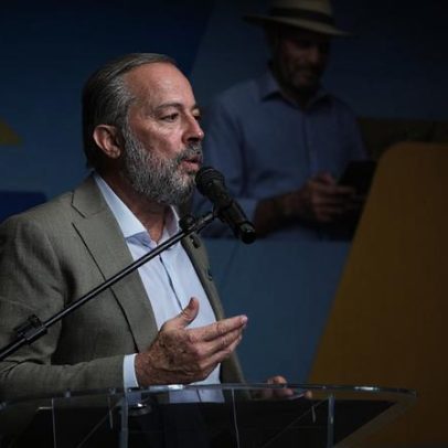 Governo propõe elevar etanol na gasolina de 30% para 32%, diz Silveira