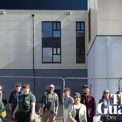 Projeto habitacional comunitário de Birmingham à beira do colapso por custos