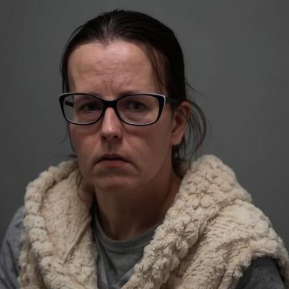 Mulher de Essex condenada à prisão perpétua por envenenar filho com drogas