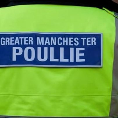 Menina presa após três alunos serem esfaqueados em escola de Manchester