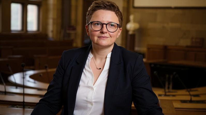 Bev Craig será candidata do Labour à prefeitura de Greater Manchester