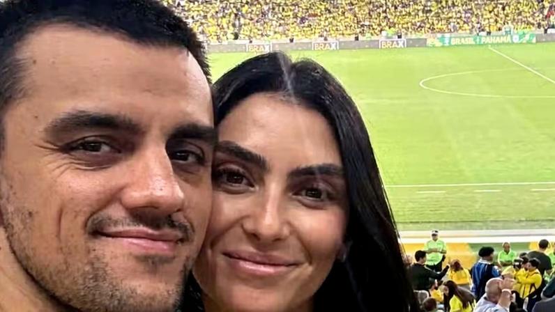 Mariana Uhlmann diz ter vivido luto após Felipe Simas trocar futebol por atuação