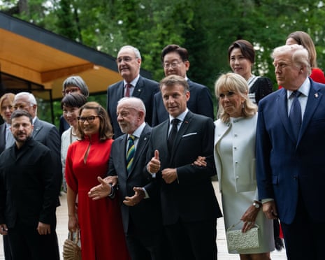 World leaders pose for a group photo at the G7