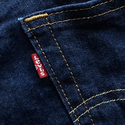 Levi's processa Globe por cópia flagrante de abas de bolsos