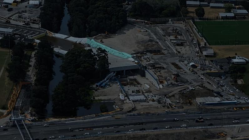 Autoestrada de Sydney, considerada inviável, será concluída após atraso de dois anos por buracos
