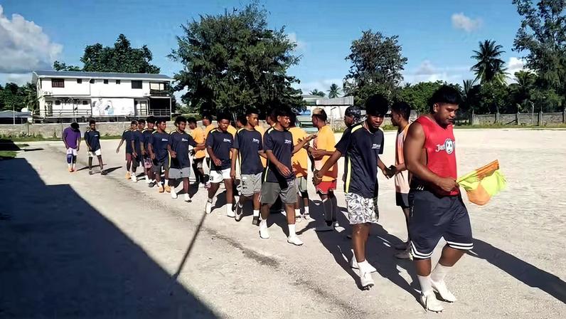 Seleção das Ilhas Kiribati faz apelo para disputar a Copa do Mundo de 2030 — Foto: Federação de Futebol das Ilhas Kiribati