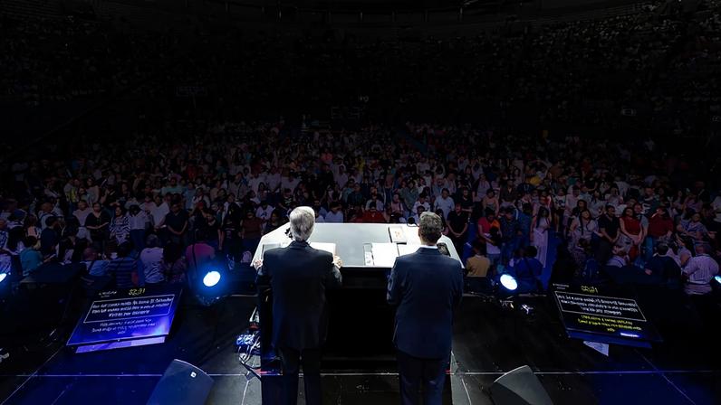 Milhares de pessoas participaram do Festival Esperança, em Madri, liderado pelo evangelista Franklin Graham. (Foto: Franklin_Graham/X)