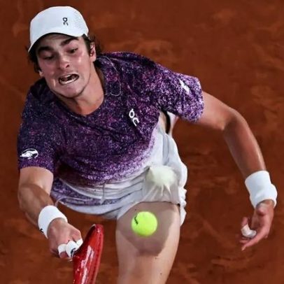 Mensik frustra chances de João Fonseca em Roland Garros
