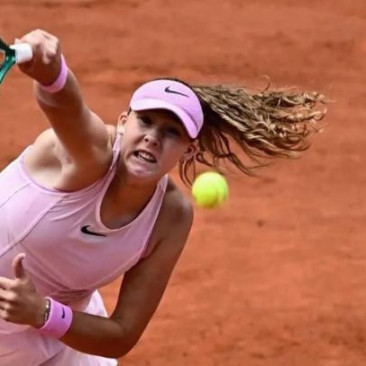Aos 19 anos, Andreeva avança à final de Roland Garros