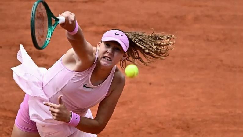 Aos 19 anos, Andreeva avança à final de Roland Garros
